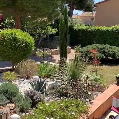 900 M Du Centre Et Plages, Piscine, Parking Villa *